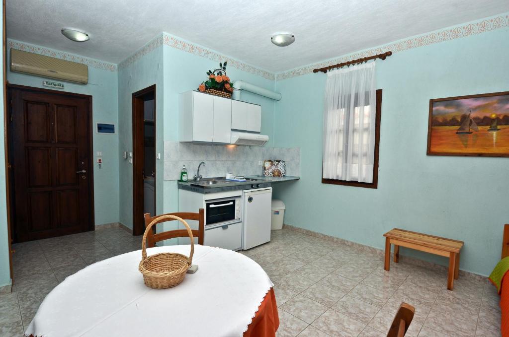 Aris Junior Studio & Apartments نيو كليما الغرفة الصورة