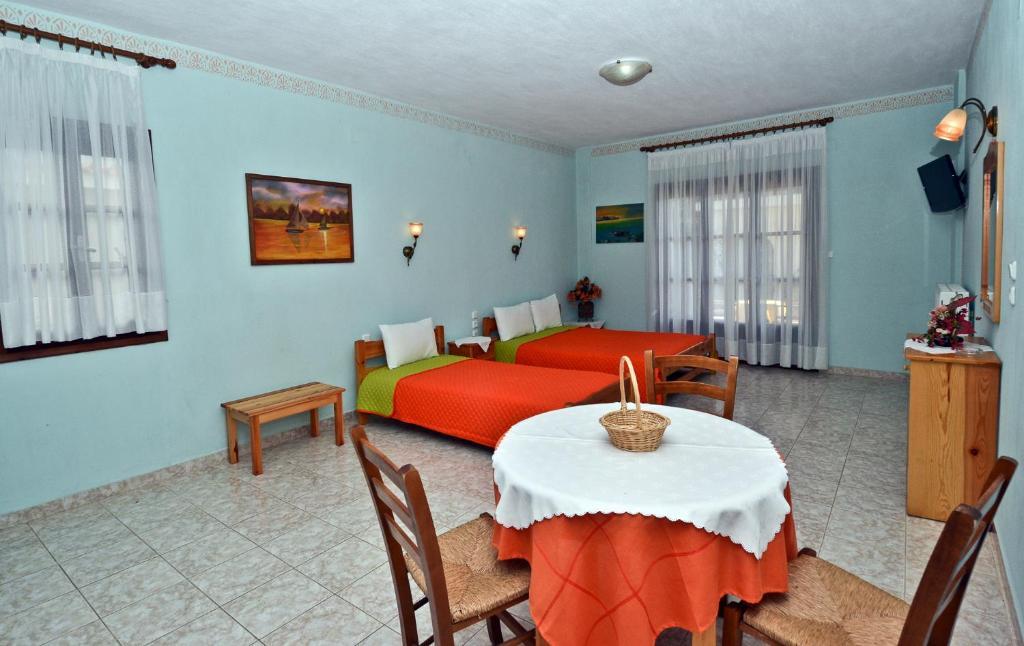 Aris Junior Studio & Apartments نيو كليما الغرفة الصورة