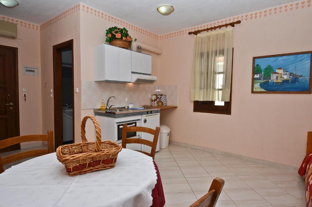 Aris Junior Studio & Apartments نيو كليما الغرفة الصورة